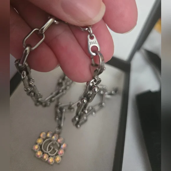 Gucci Silver Irredescent Pendant on Unbranded  Chain Necklace - Picture 2 of 4